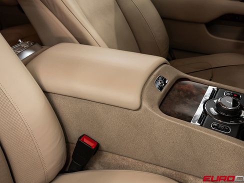 Used 2015 Rolls-Royce Wraith image 29