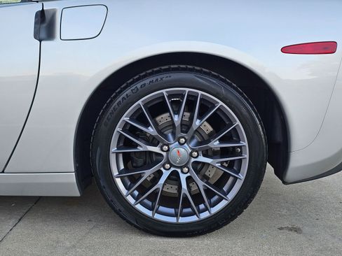 Used 2012 Chevrolet Corvette Coupe w/ 2LT Preferred Equipment Group image 11