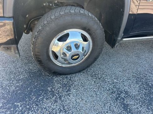 Used 2023 Chevrolet Silverado 3500 High Country image 10