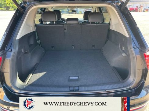 Used 2024 Volkswagen Tiguan SE AWD/4WD image 24