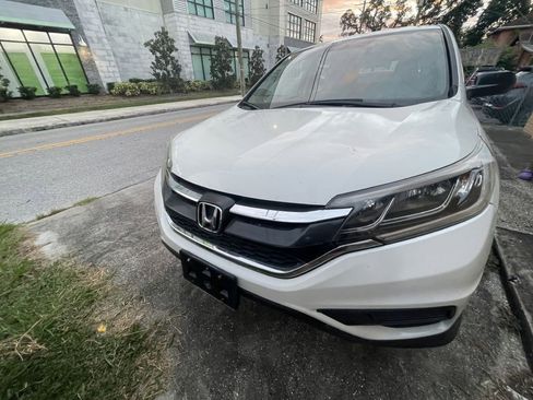 Used 2015 Honda CR-V LX image 2