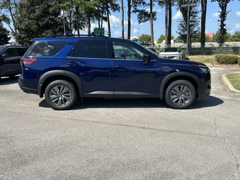 New 2026 Nissan Pathfinder SV w/ Lighting Package FWD image 8