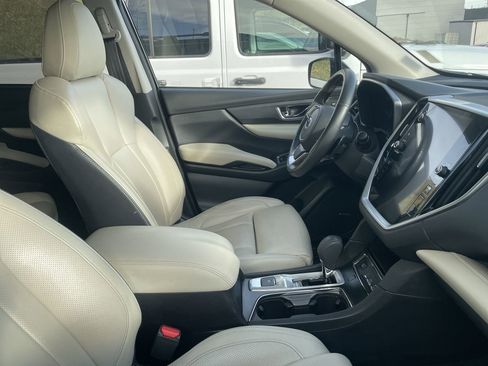 Used 2023 Subaru Ascent Limited w/ Technology Package image 4