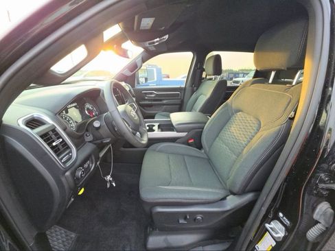 Used 2025 RAM 1500 Big Horn AWD/4WD image 5