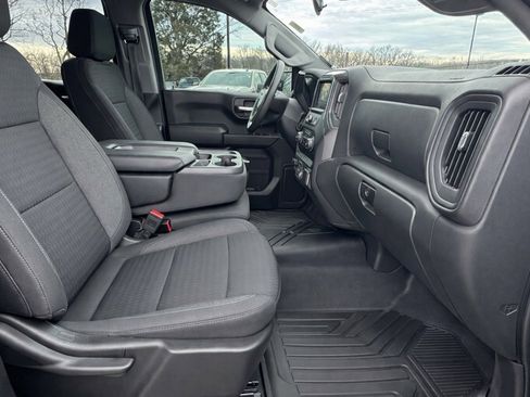 Used 2023 Chevrolet Silverado 1500 Custom image 15