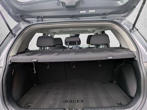 Used 2022 Hyundai Venue SEL image 6