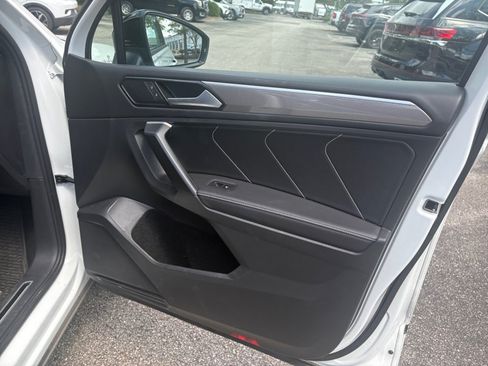 Certified 2024 Volkswagen Tiguan SE R-Line FWD image 31