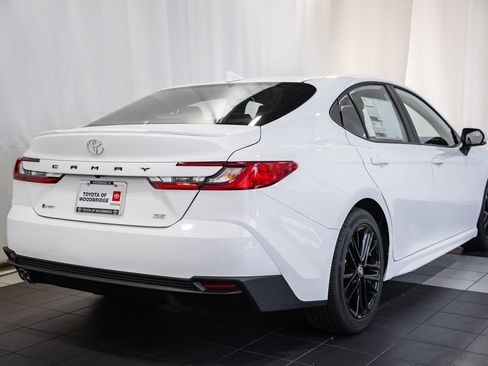 New 2026 Toyota Camry SE image 4