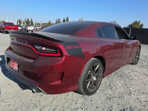 Used 2017 Dodge Charger R/T RWD image 3