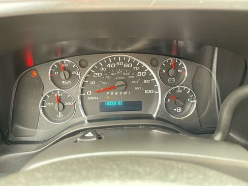 Used 2024 GMC Savana 2500 w/ Driver Convenience Package RWD image 12