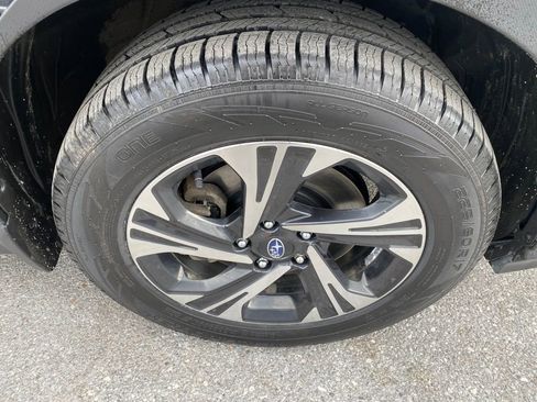 Used 2024 Subaru Crosstrek 2.0i Premium image 17