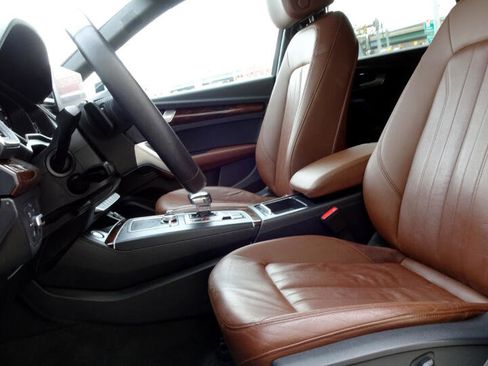 Used 2018 Audi Q5 2.0T Premium Plus w/ Premium Plus Package image 11