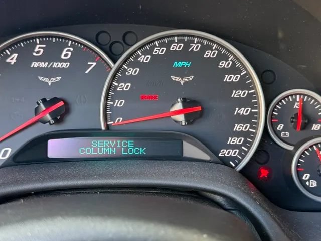 Used 2005 Chevrolet Corvette Coupe w/ Preferred Equipment Group RWD image 21