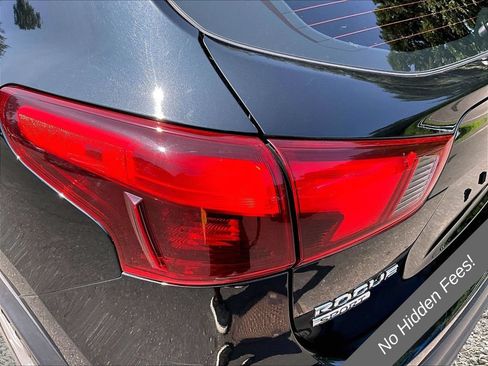 Used 2018 Nissan Rogue Sport S AWD/4WD image 27