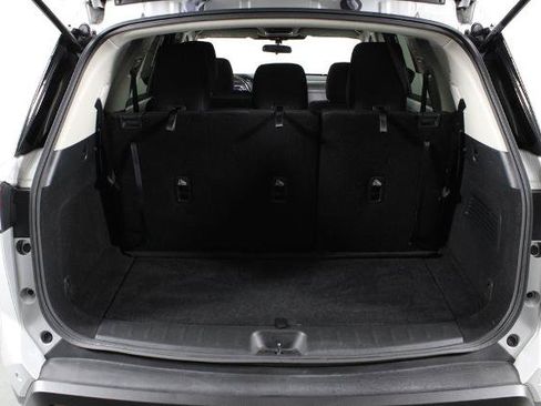 Certified 2024 Nissan Pathfinder SV FWD image 18