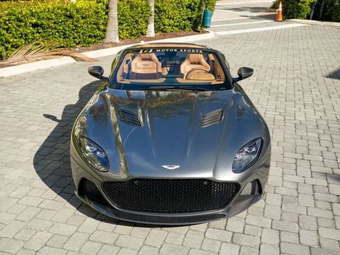 Used 2023 Aston Martin DBS Volante image 5