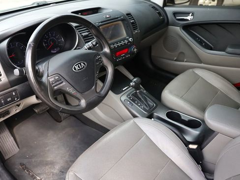 Used 2014 Kia Forte EX w/ Premium Package image 13