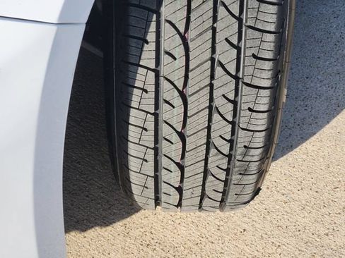 Used 2024 Chevrolet Malibu LS FWD image 18