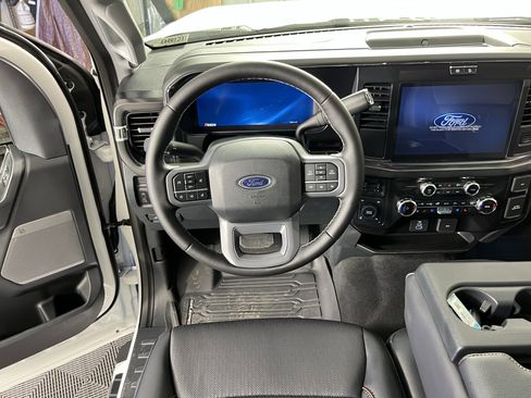 New 2026 Ford F350 Lariat w/ FX4 Off-Road Package image 13