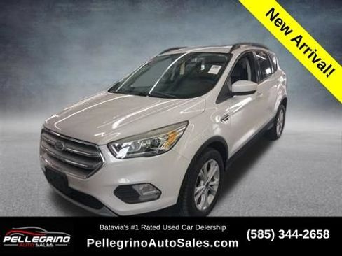 Used 2017 Ford Escape SE w/ SE Leather Comfort Package AWD/4WD image 1