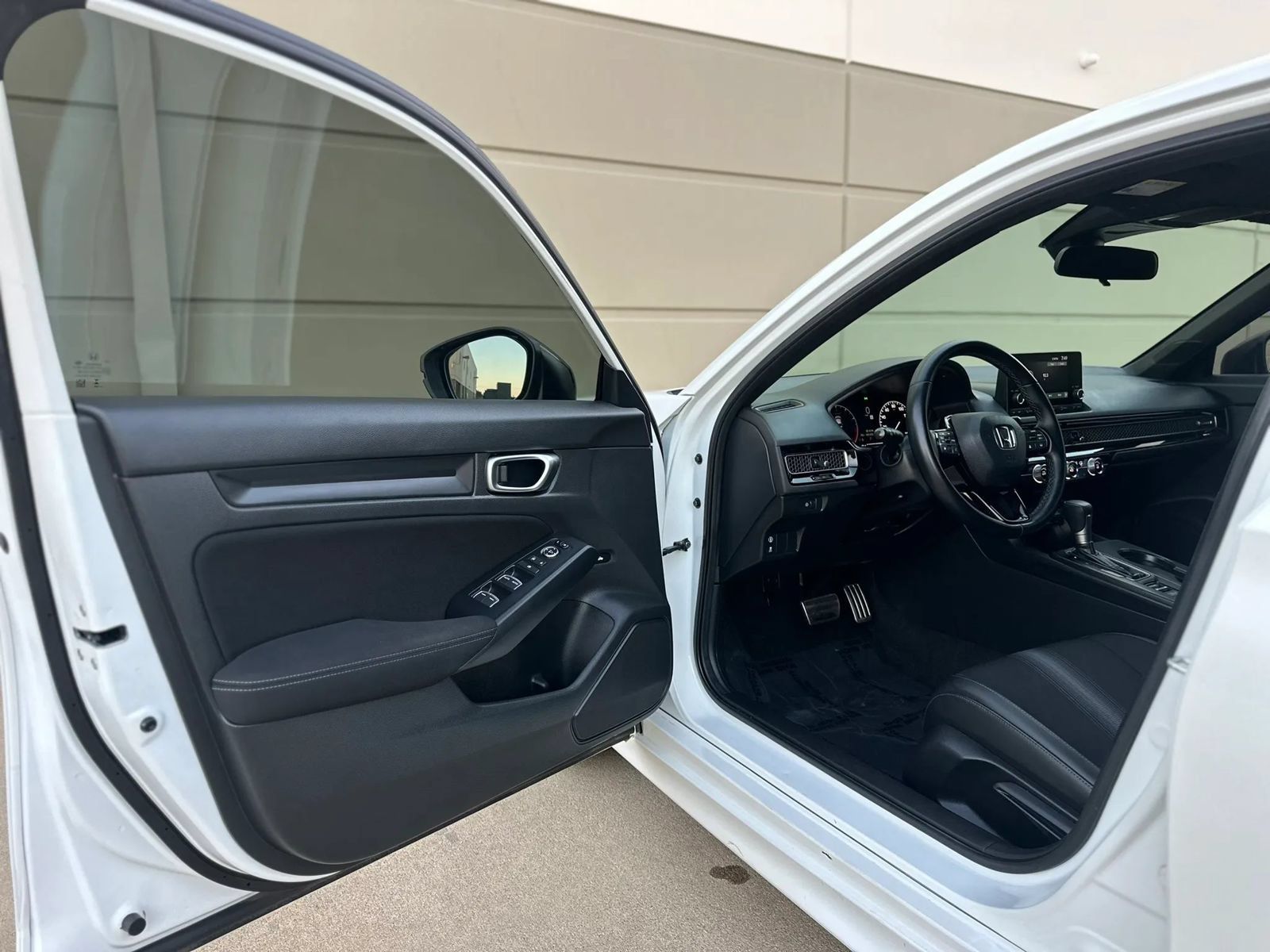 Used 2024 Honda Civic Sport image 9