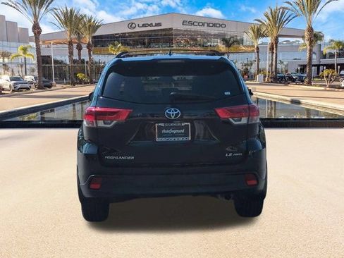 Used 2019 Toyota Highlander Plus AWD/4WD image 6
