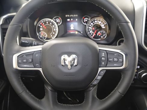 Used 2025 RAM 1500 Big Horn AWD/4WD image 34