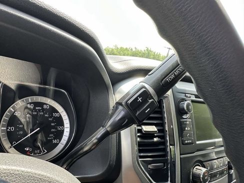 Used 2019 Nissan Titan SV AWD/4WD image 28