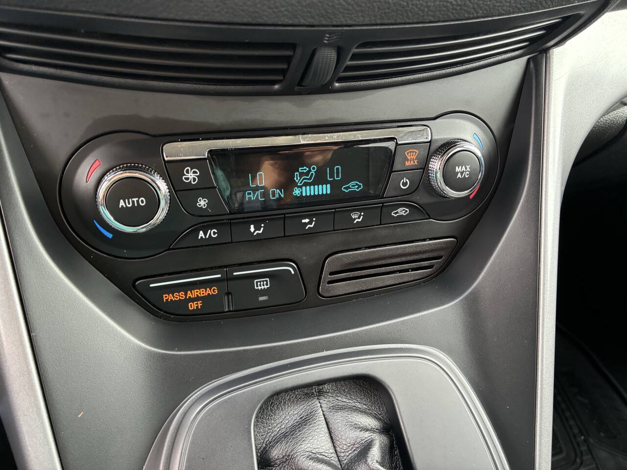 Used 2016 Ford Escape SE w/ Equipment Group 201A AWD/4WD image 23