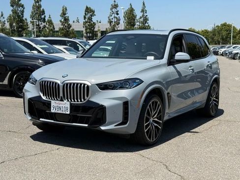 Used 2026 BMW X5 sDrive40i w/ M Sport Package RWD image 2