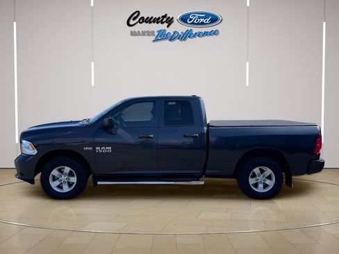 Used 2017 RAM 1500 Express image 3