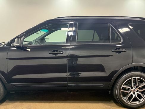Used 2017 Ford Explorer Sport w/ Equipment Group 401A AWD/4WD image 36