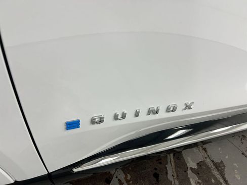 New 2026 Chevrolet Equinox EV LT image 28