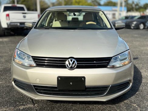 Used 2013 Volkswagen Jetta SE image 3