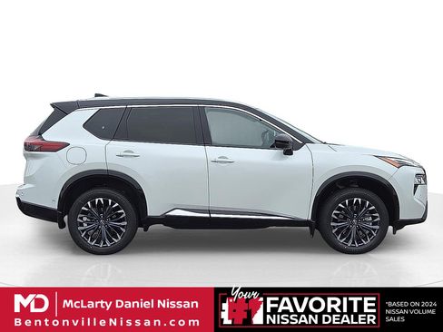 New 2026 Nissan Rogue Platinum w/ Tech Package AWD/4WD image 6