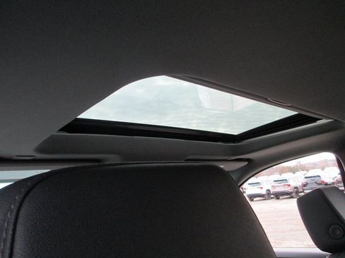 New 2026 GMC Sierra 1500 SLT w/ SLT Premium Plus Package image 14