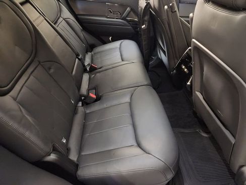 New 2025 Land Rover Range Rover Sport SE image 32