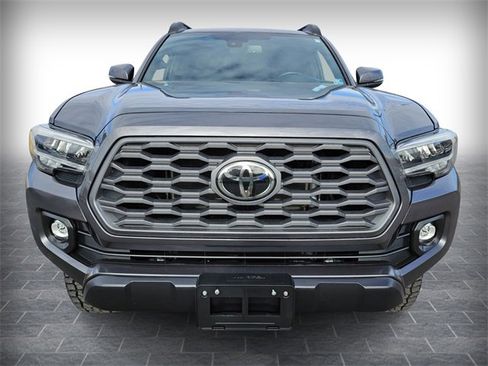 Used 2022 Toyota Tacoma TRD Off-Road w/ Technology Package image 2
