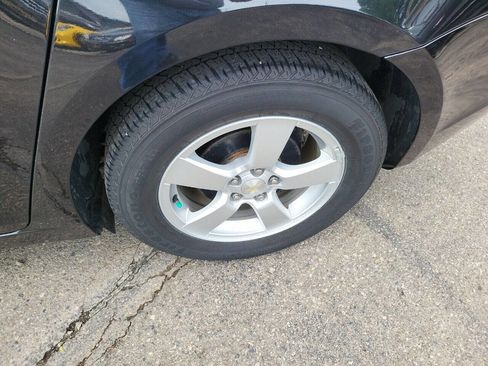 Used 2014 Chevrolet Cruze LT image 12