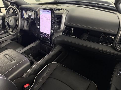 Used 2025 RAM 3500 Limited AWD/4WD image 13