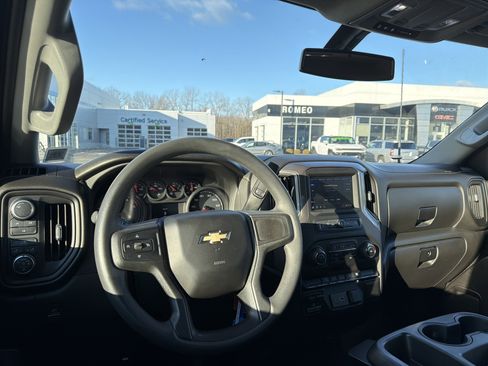 Used 2023 Chevrolet Silverado 2500 Custom w/ Custom Value Package image 15