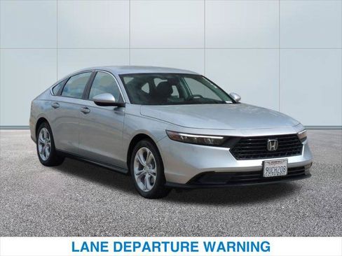 Certified 2025 Honda Accord LX image 4