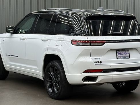 Used 2023 Jeep Grand Cherokee 30th Anniversary AWD/4WD image 3