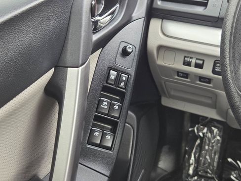 Used 2015 Subaru Forester 2.5i Touring w/ Eyesight & Navigation System AWD/4WD image 32