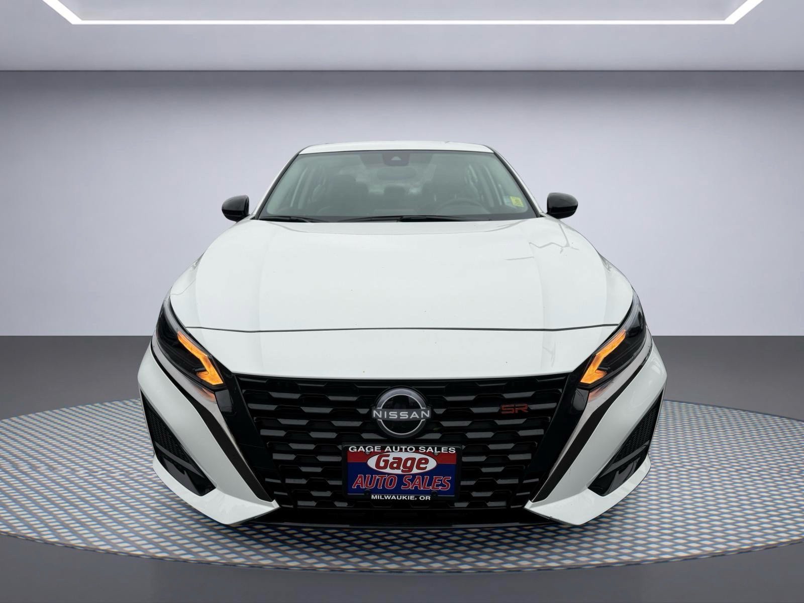 Used 2025 Nissan Altima 2.5 SR AWD/4WD image 13