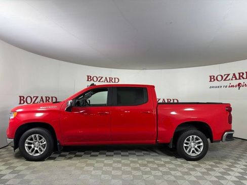 Used 2022 Chevrolet Silverado 1500 LT w/ Protection Package RWD image 5