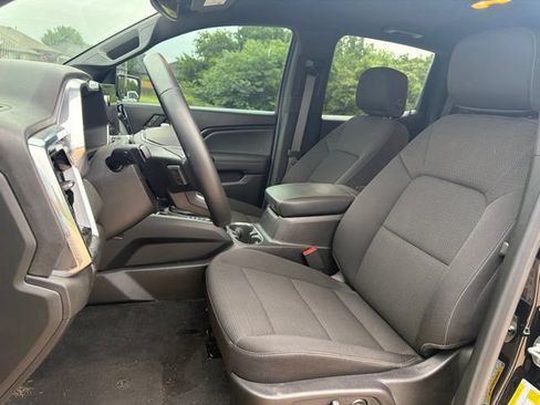 Used 2025 GMC Canyon Elevation w/ Convenience Package RWD image 9