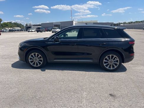 Used 2022 Lincoln Corsair FWD w/ Premium Package image 9