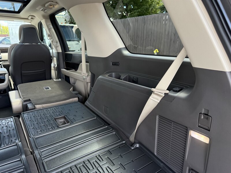 Used 2024 Lincoln Navigator Reserve AWD/4WD image 53