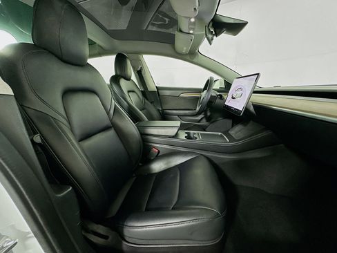 Used 2022 Tesla Model 3 Long Range image 32